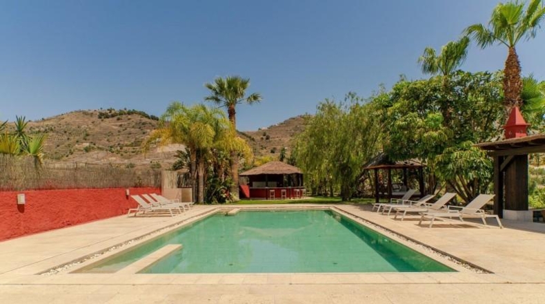 Granada - Almuñécar - 12000m2