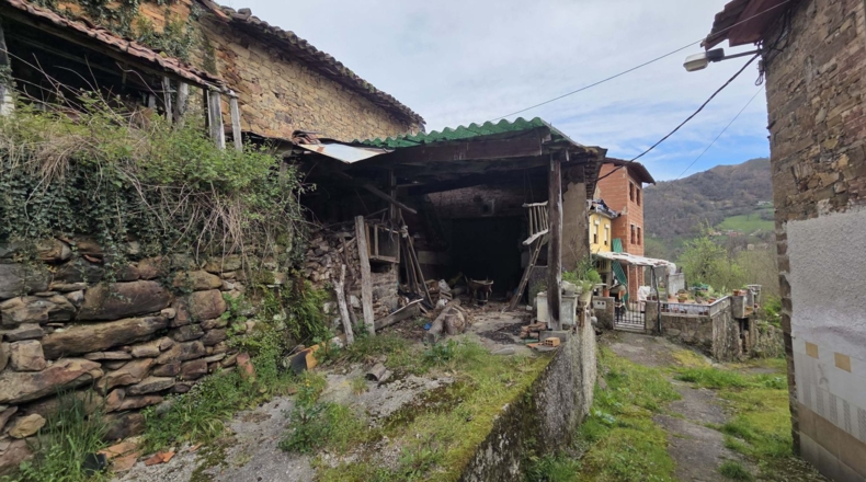 Asturias - El Praón - 2000m2