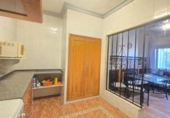 Отдельно стоящий дом с участком на продажу в городе Cartaya Фото