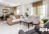 Chalet independiente con terreno en venta en la España, Caldes de Montbui, ref: TR401214 foto