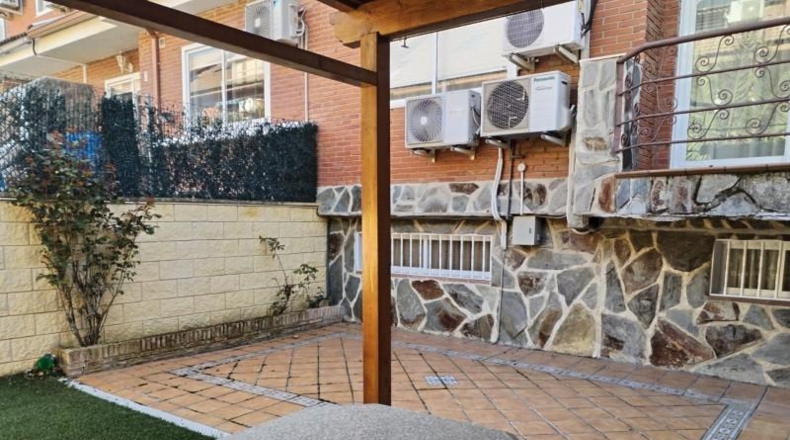 Comunidad de Madrid - Velilla de San Antonio - 200m2