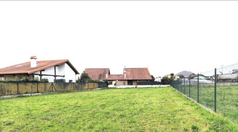 Cantabria - Bárcena de Cicero - 902m2