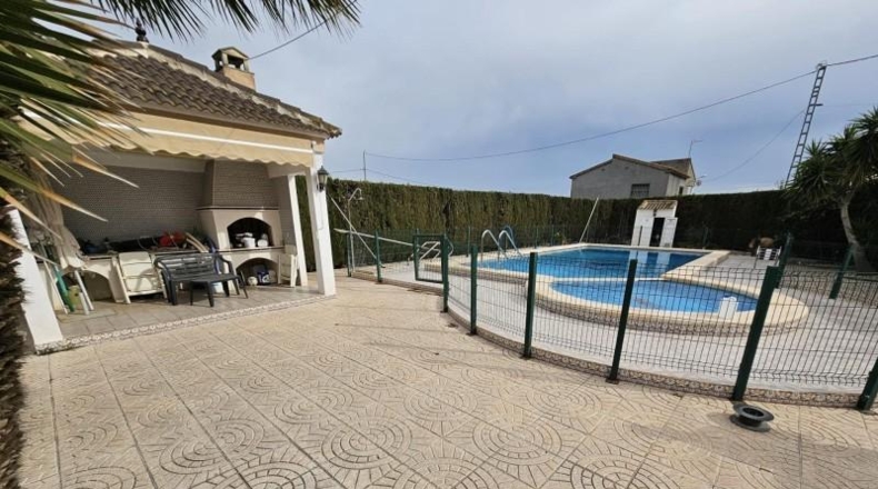 Alicante - Dolores - 8000m2