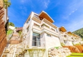 Дом с участком на продажу в городе Sitges Фото
