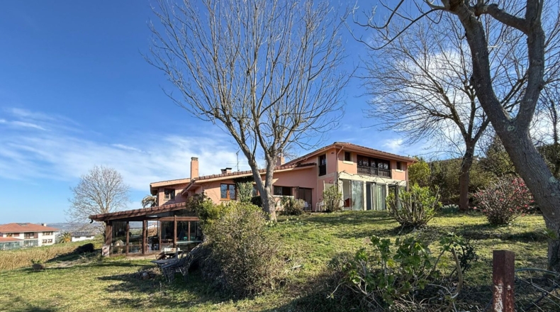 Астурия - Oviedo - 3490m2