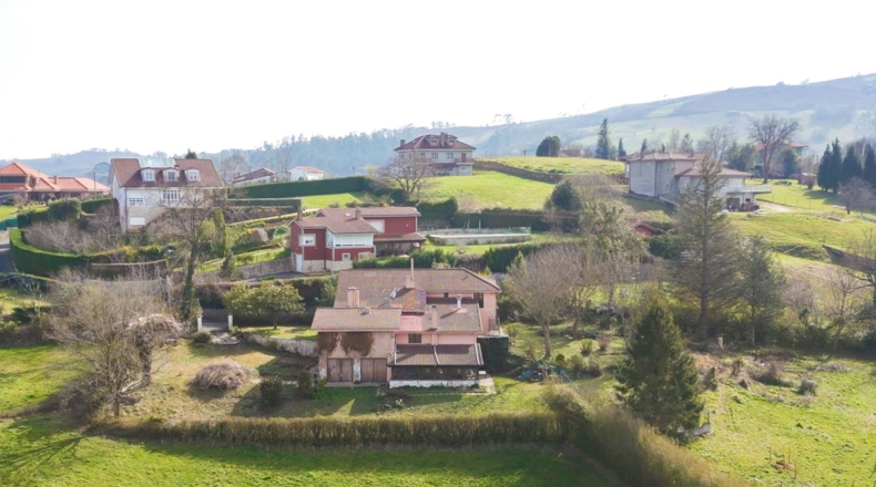 Астурия - Oviedo - 3490m2
