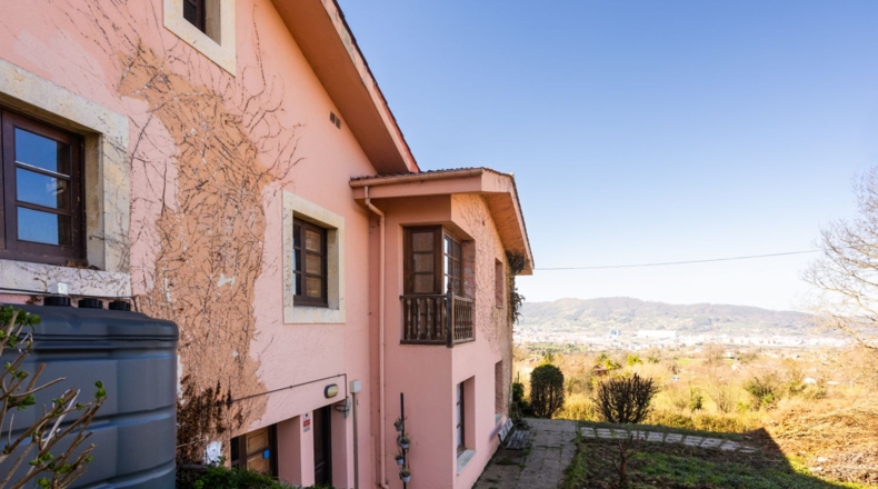 Астурия - Oviedo - 3490m2