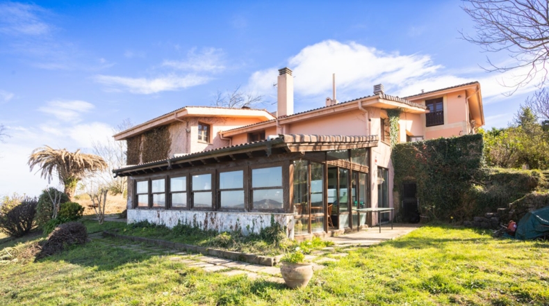 Астурия - Oviedo - 3490m2