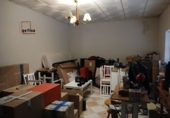 Дом с участком на продажу в городе Вальдепеньяс. Фото
