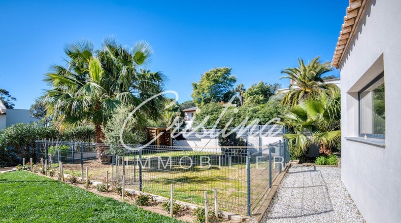 Жирона - Platja d'Aro - 965m2