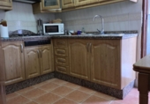 Дом с участком на продажу в городе Azuaga. Фото
