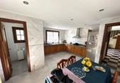 Chalet independiente con terreno en venta en la España, Málaga, ref: TR395516 foto