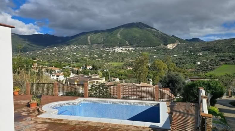Málaga - Alcaucín - 300m2