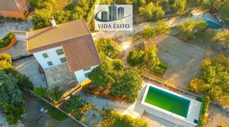 Jaén - Valdepeñas de Jaén - 1200m2