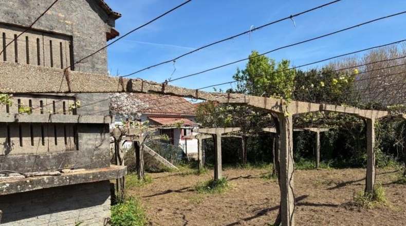 Pontevedra - O Cruceiro Vello - 2600m2