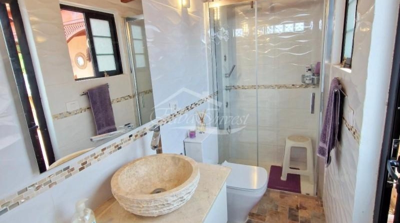 Santa Cruz de Tenerife - Puerto de la Cruz - 6500m2