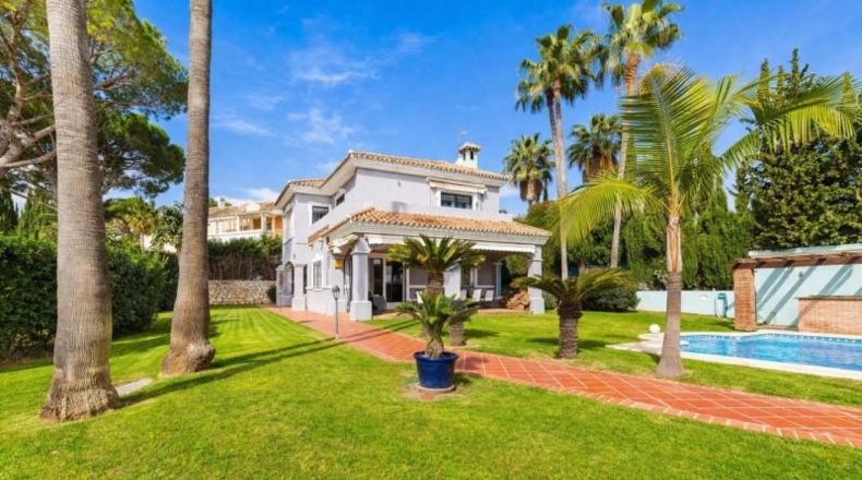 Málaga - Estepona - 754m2