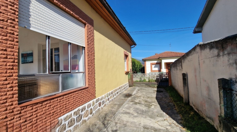 Cantabria - Los Corrales de Buelna - 322m2