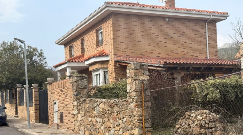 Comunidad de Madrid - Miraflores de la Sierra - 202m2
