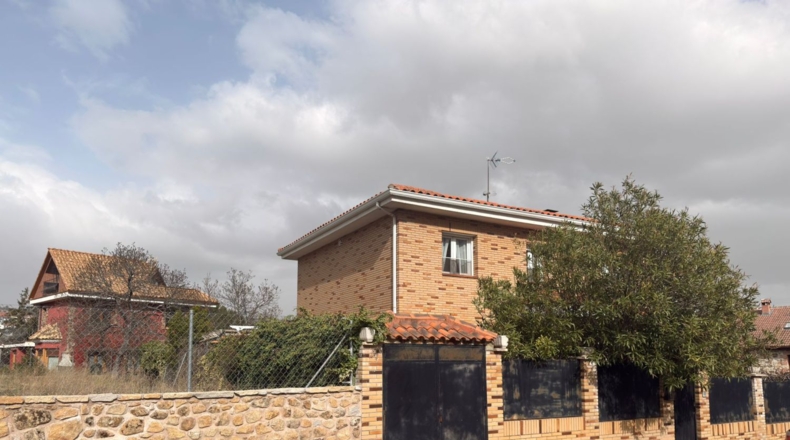 Comunidad de Madrid - Miraflores de la Sierra - 202m2