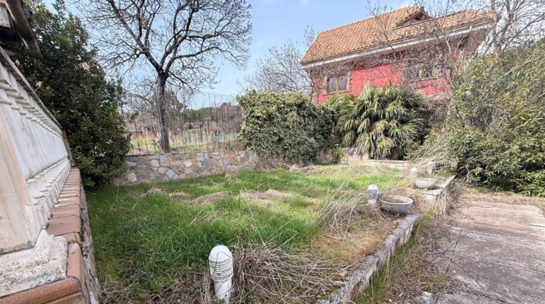 Comunidad de Madrid - Miraflores de la Sierra - 202m2