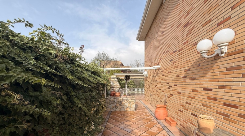 Comunidad de Madrid - Miraflores de la Sierra - 202m2