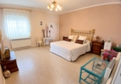 Chalet independiente con terreno en venta en Colmenar de Oreja ref: TR396148 foto