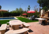 Chalet independiente con terreno en venta en Colmenar de Oreja ref: TR396148 foto