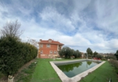 Chalet independiente con terreno en venta en Colmenar de Oreja ref: TR396148 foto