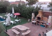 Chalet independiente con terreno en venta en Colmenar de Oreja ref: TR396148 foto