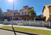 Chalet independiente con terreno en venta en Valverde de la Virgen ref: TR396146 foto