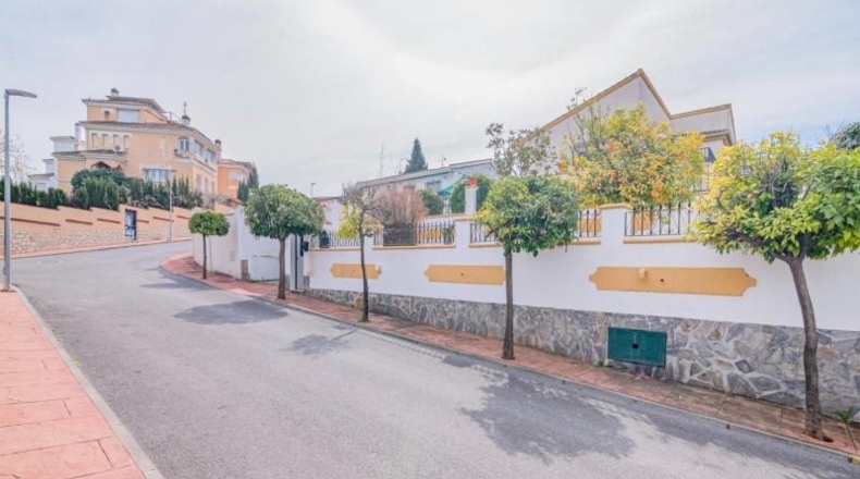 Granada - Peligros - 542m2