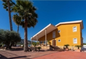 Chalet independiente con terreno en venta en la España, Orihuela, ref: TR401506 foto