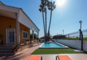 Chalet independiente con terreno en venta en la España, Orihuela, ref: TR401506 foto