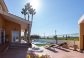 Chalet independiente con terreno en venta en la España, Orihuela, ref: TR401506 foto