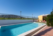 Chalet independiente con terreno en venta en la España, Orihuela, ref: TR401506 foto