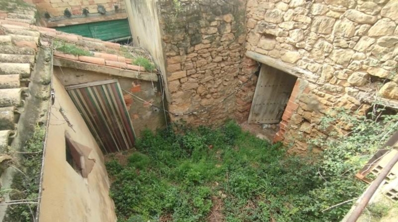 Teruel - Valjunquera - 878m2