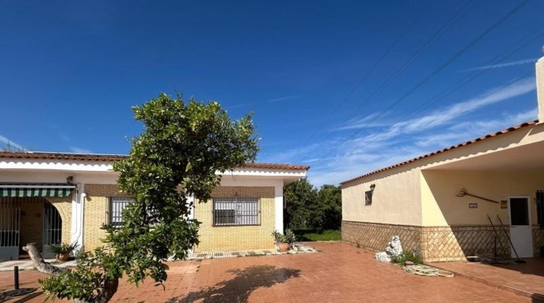 Sevilla - Alcalá de Guadaíra - 2631m2