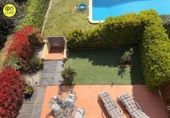 Дом с участком на продажу в городе l'Ametlla del Vallès Фото