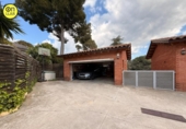 Дом с участком на продажу в городе l'Ametlla del Vallès Фото
