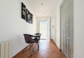 Отдельно стоящий дом с участком на продажу в городе el Vendrell Фото