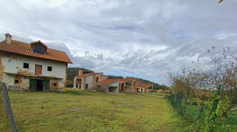 Cantabria - Bárcena de Cicero - 1100m2