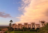 Дом с участком на продажу в городе Ayamonte. Фото