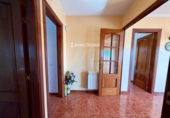 Отдельно стоящий дом с участком на продажу в городе el Vendrell Фото