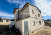 Отдельно стоящий дом с участком на продажу в городе el Vendrell Фото