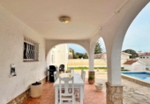 Chalet independiente con terreno en venta en la España, Amposta, ref: TR397055 foto