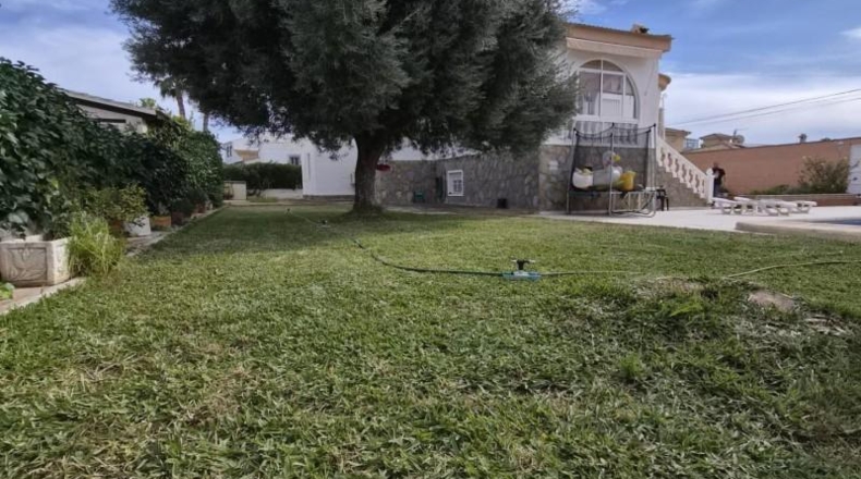 Alicante - Torrevieja - 220m2