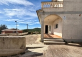 Дом с участком на продажу в городе el Vendrell Фото