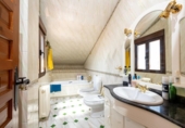 Chalet independiente con terreno en venta en la España, Ogíjares, ref: TR396628 foto