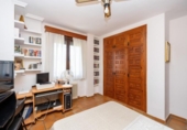 Chalet independiente con terreno en venta en la España, Ogíjares, ref: TR396628 foto